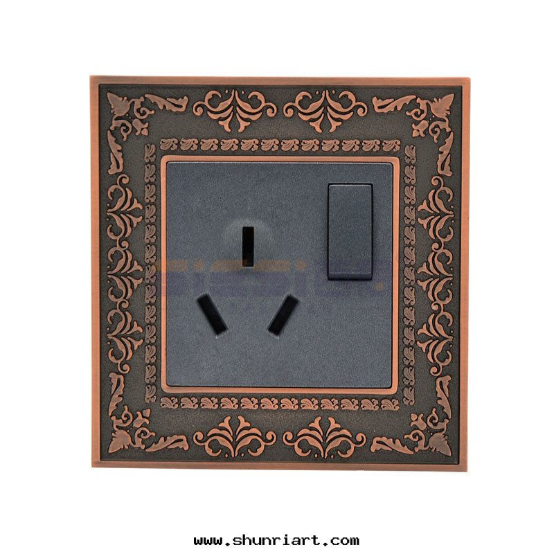 16A三(sān)极(jí)插座带(dài)單控開(kāi)關(guān)